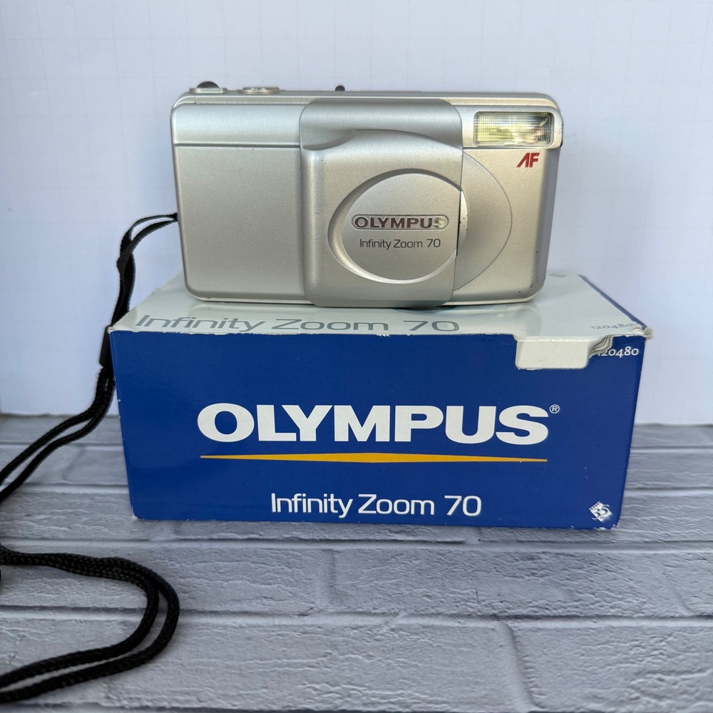 Olympus Infinity Zoom 70 35mm Film Camera 38-70mm AF Silver Point and Shoot Box